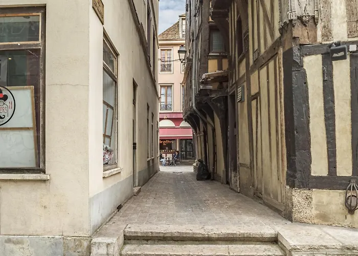 Apartment Le Logis Des Perles 2 - Emplacement Ideal - 6 Pers